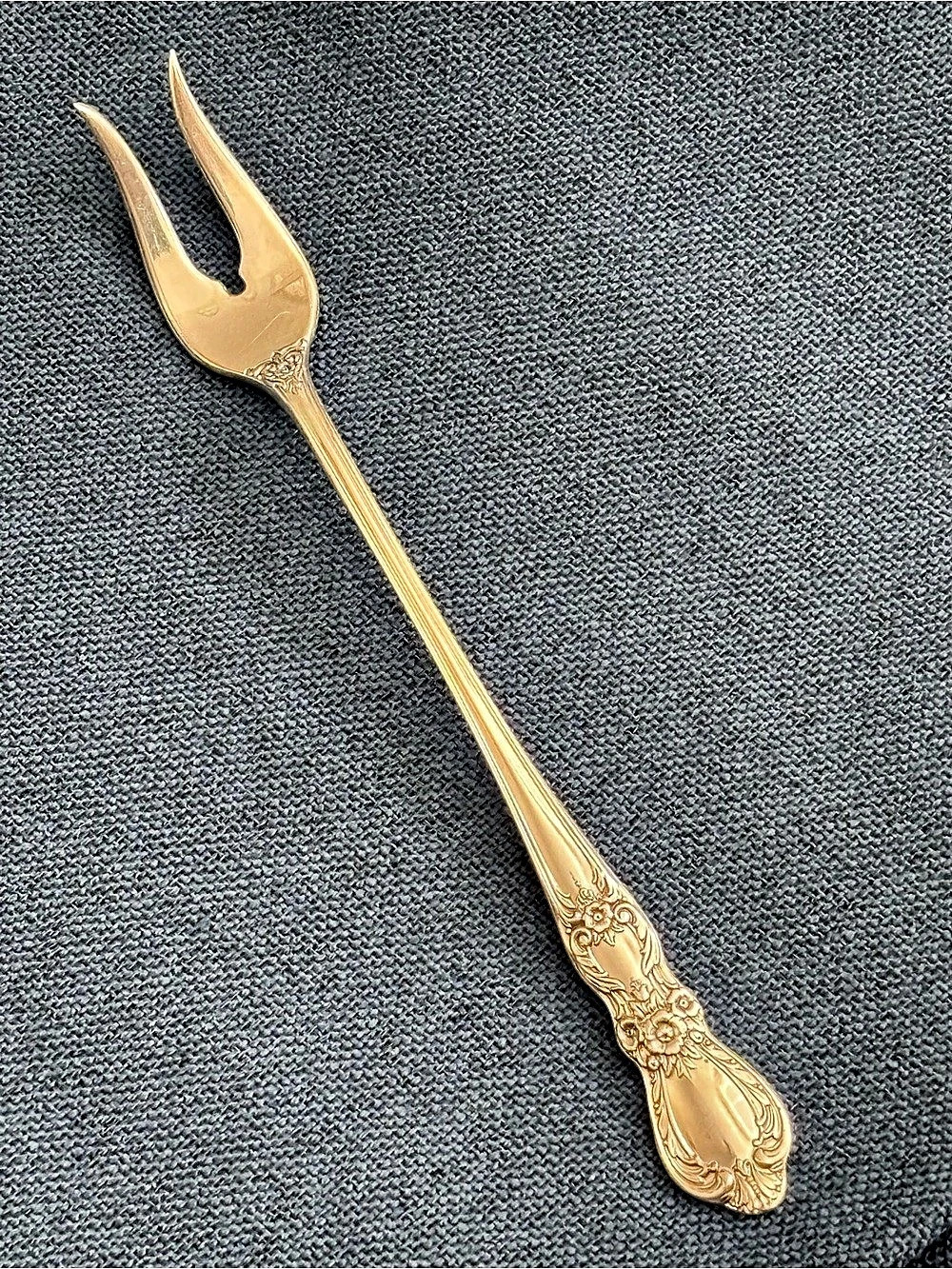 1847 Rogers Bros Heritage Gold Serving Fork